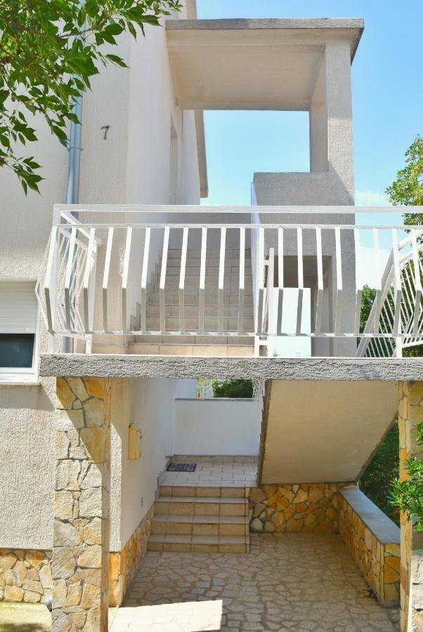 Apartments With A Parking Space Smrika, Kraljevica - 15709 Extérieur photo